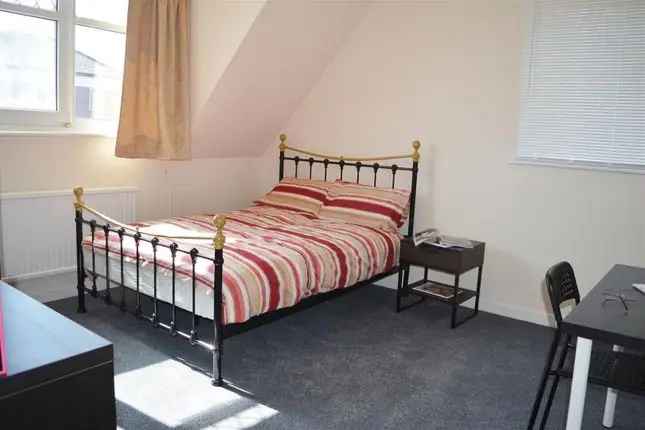 6 Bedroom Student House Southmead Bristol