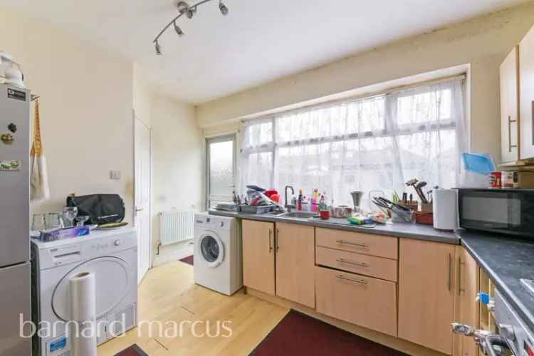 Three Bedroom Terraced House Near Mitcham Common