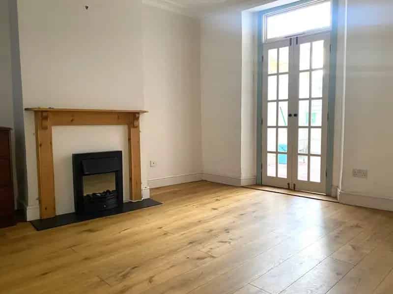 2 Bedroom Terraced House to Rent Near Victoria Park Bath