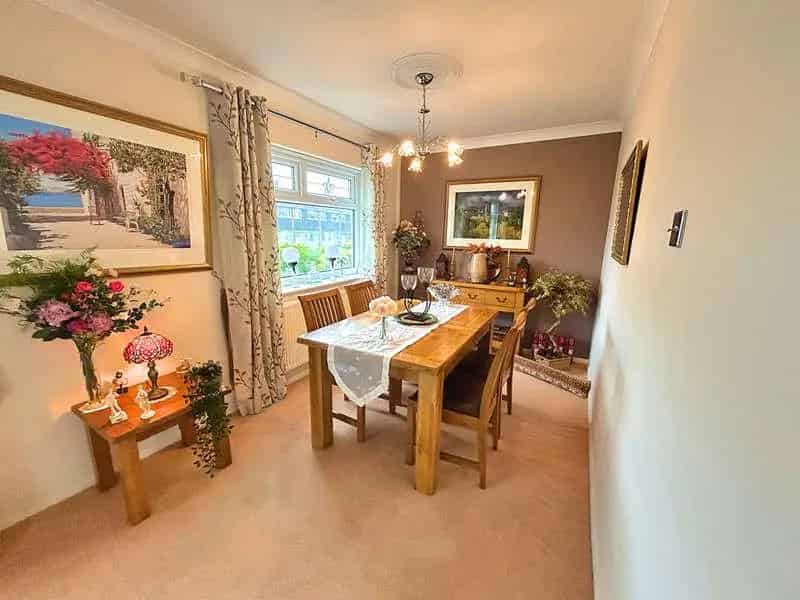 4 Bed Detached Bungalow Near Rest Bay
