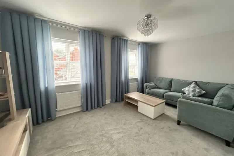3 Story Furnished Townhouse in Upton Grange