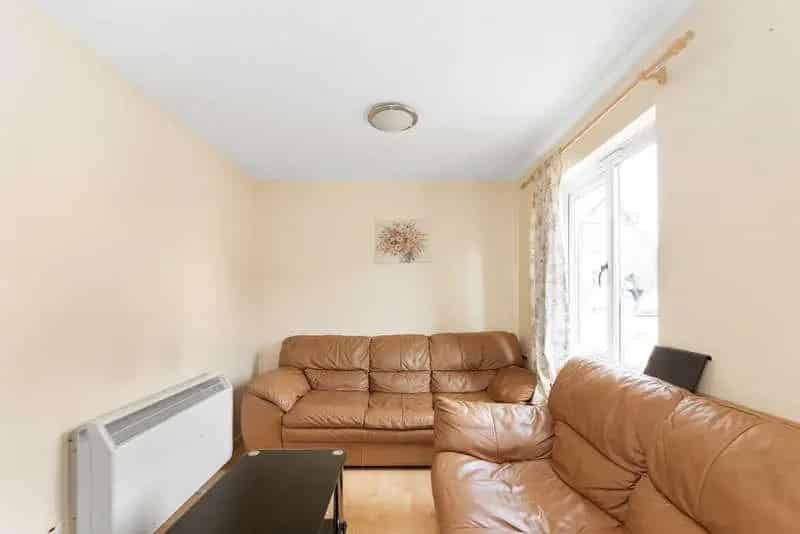 2 Bed Flat for Sale Near New Cross Surrey Quays