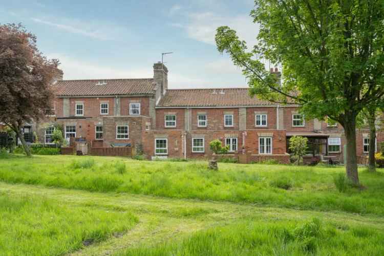 Terraced House for sale with 2 bedrooms, Brickfields, Somerleyton