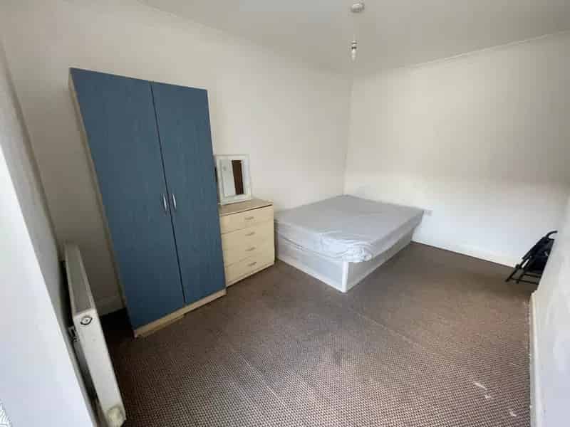 Fully Furnished Student Double Room 5 min to University