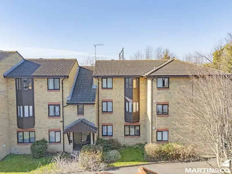 1 Bedroom Apartment for Sale