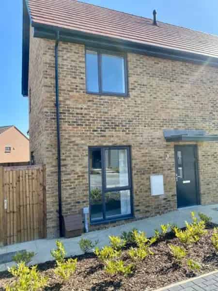 One Bedroom House Barkway Ensuite Parking Garden