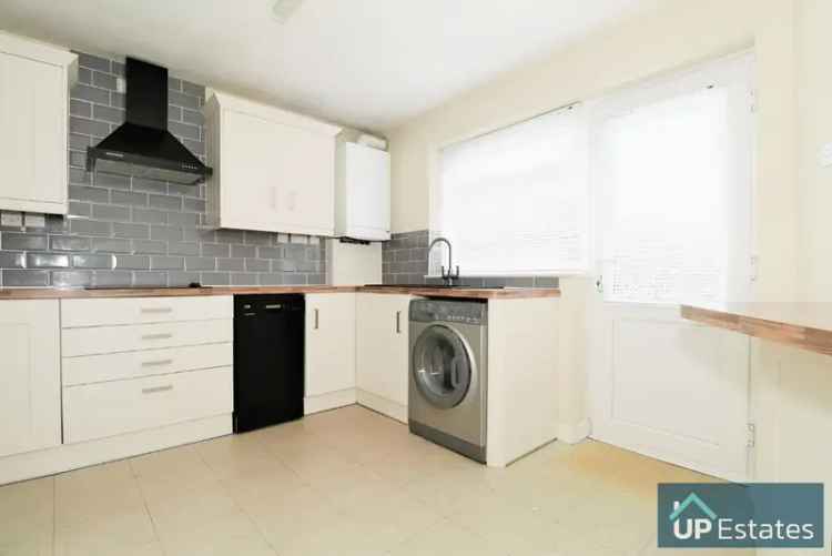 3 Bedroom Semi-Detached House to Rent