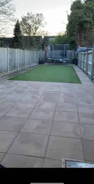 2 Bedroom House with Large Garden and Appliances