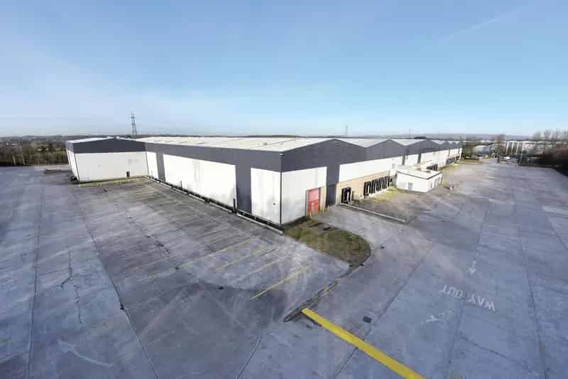 12m Eaves Cross Docked Facility For Refurbishment