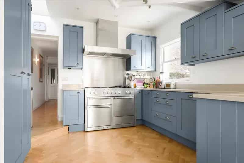 5 Bedroom Townhouse for Sale Near Battledown and Pittville