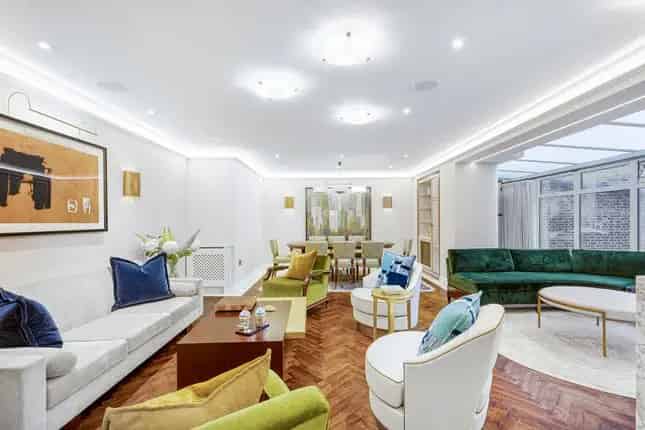 Mayfair Apartment 3 Beds 2 Baths Garden