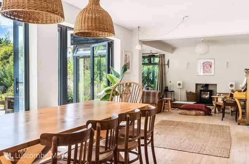 4 Bed Detached House For Sale
