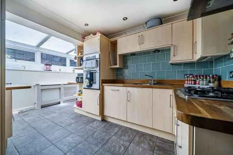 4 Bed Detached House for Sale