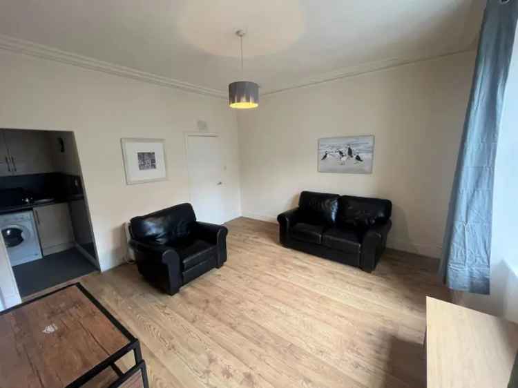 Furnished One-Bedroom Flat in Torry, Aberdeen