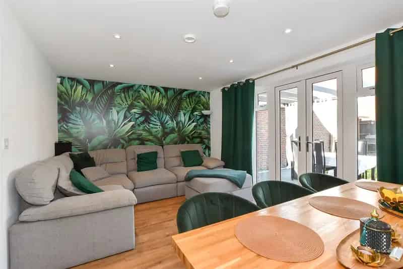 4 Bedroom Semi Detached House For Sale Forge Wood