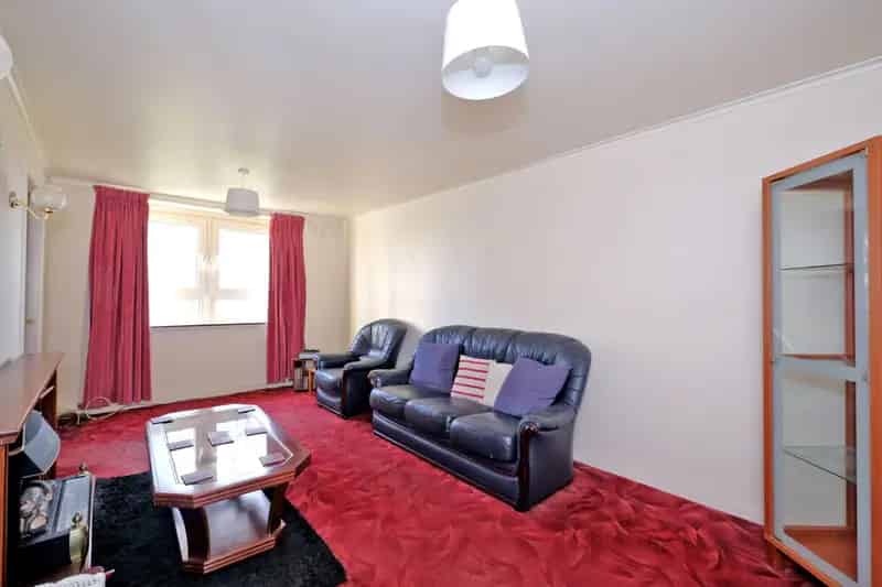 2 Bedroom Flat near Aberdeen Royal Infirmary - First Home or Investment