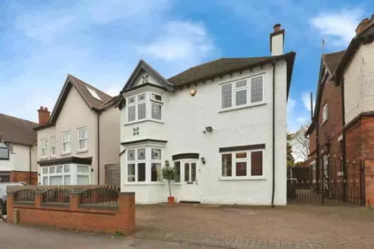 3 Bedroom Detached House for Sale