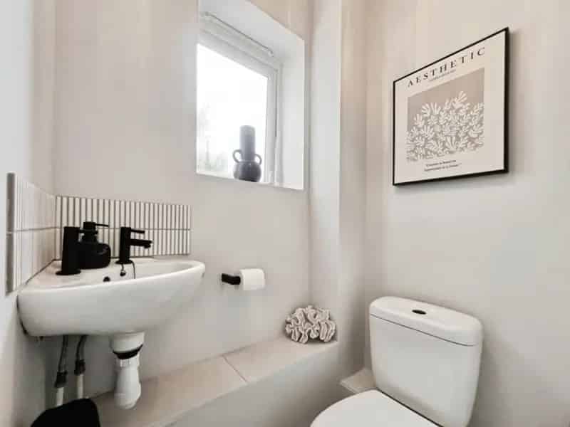 3 Bed Semi-Detached House for Sale