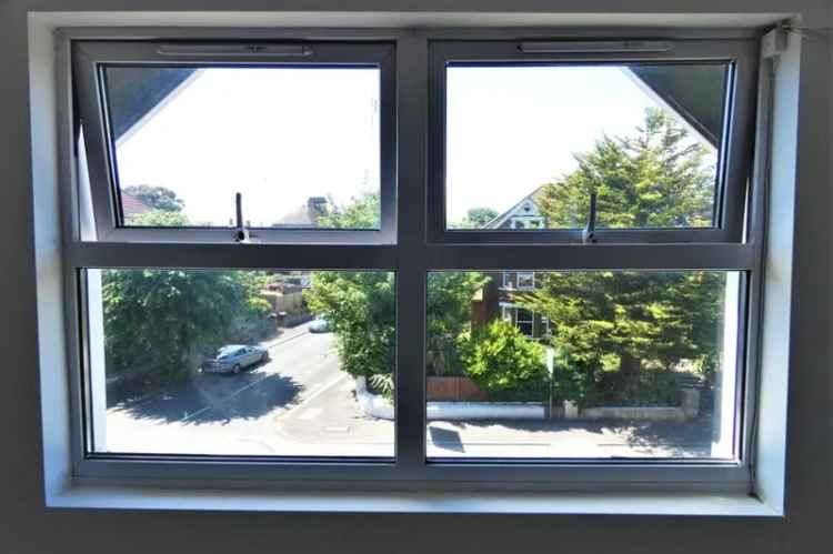 1 Bedroom Flat for Sale Folkestone Kent CT19 Near Station