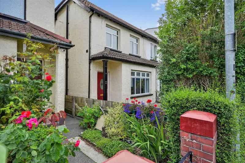 Semi Detached House South Belfast 3 Bed 2 Shower Rooms