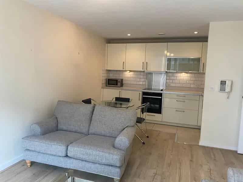2 Bedroom Apartment To Let Deansgate