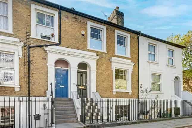 Terraced House for Sale Devonshire Road London W4
