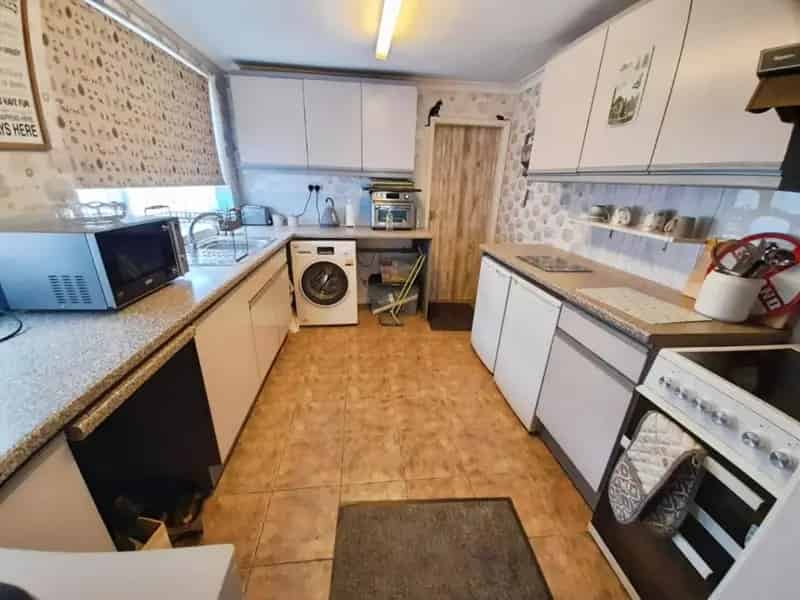 2 Bed Mid Terrace House For Sale No Onward Chain