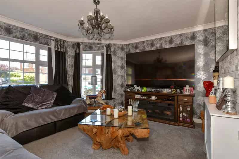 3 Bedroom Terraced House For Sale Near Minster Village
