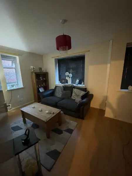 Flat For Rent in Dudley, England