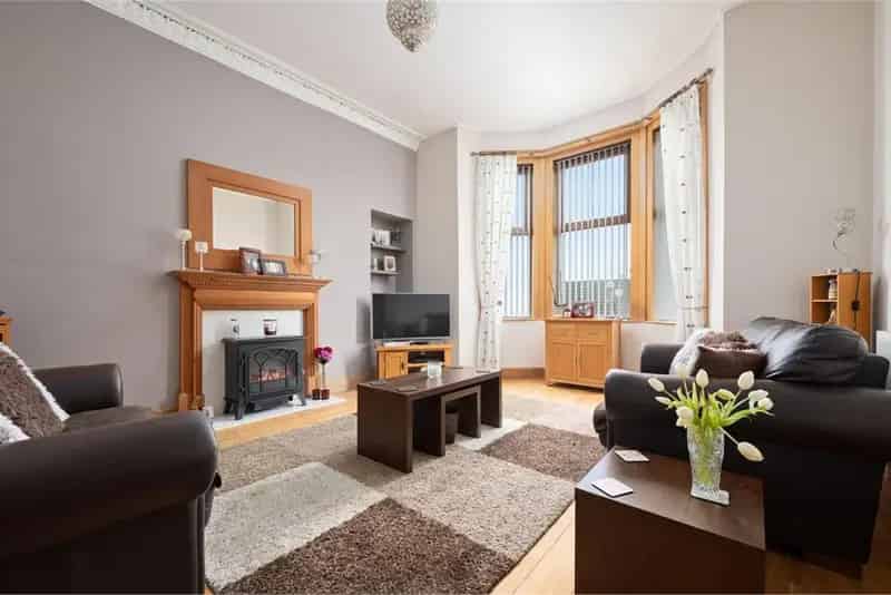 3 Bed Bungalow Semi Detached with 1 Reception Room