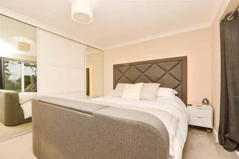 2 Bedroom Maisonette for Sale