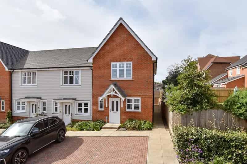 2 Bedroom End of Terrace House for Sale