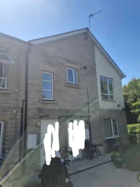 2 Bed Detached House Near Amenities