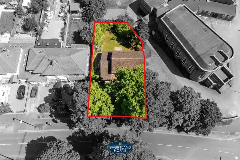 5 Bedroom Detached House to Rent