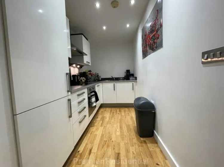 1 Bedroom Apartment Near Manchester City Centre
