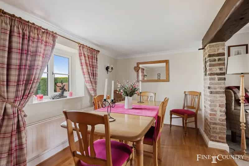 5 Bedroom Detached Farmhouse Moulton Eaugate