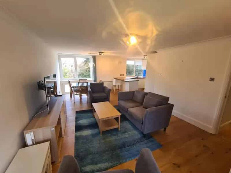 2 Bedroom Flat Near Durdham Downs - Furnished