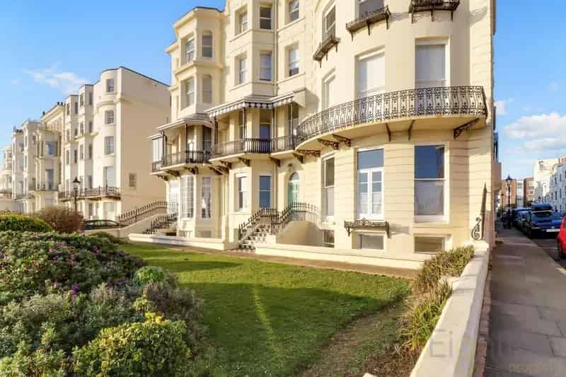 1 Bedroom Ground Floor Flat for Sale
