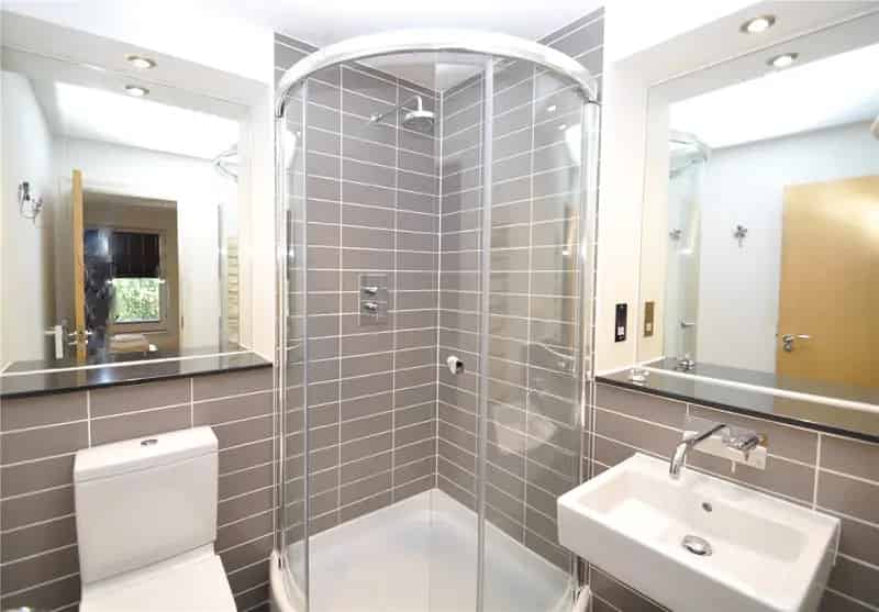 1 Bedroom Apartment Canterbury - Luxurious, Secure Parking