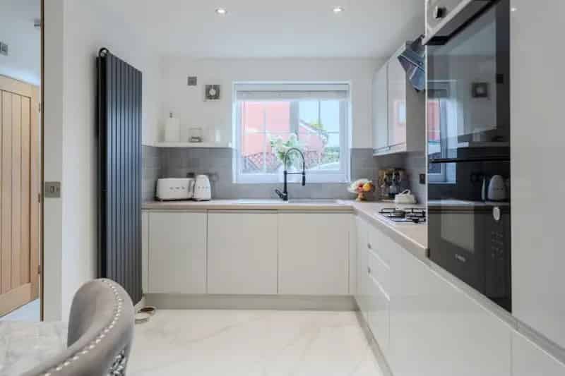 3 Bed Detached House for Sale Gated Community En-Suite Garage Parking