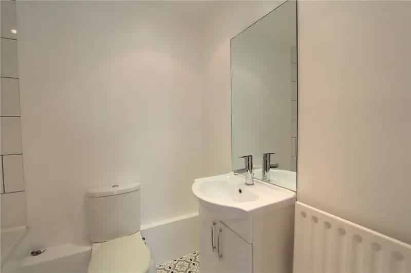 1 Bedroom Flat Ealing London - Near Ealing Broadway Station