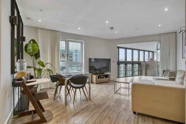 Luxury 2-Bedroom Flat for Sale in New Drum Street E1 London