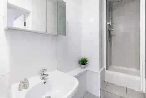 2 Bedroom Flat Leeds Golden Triangle Students Broadband Included