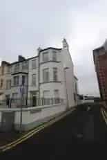 2 Bedroom Student Apartment near Portrush Train Station