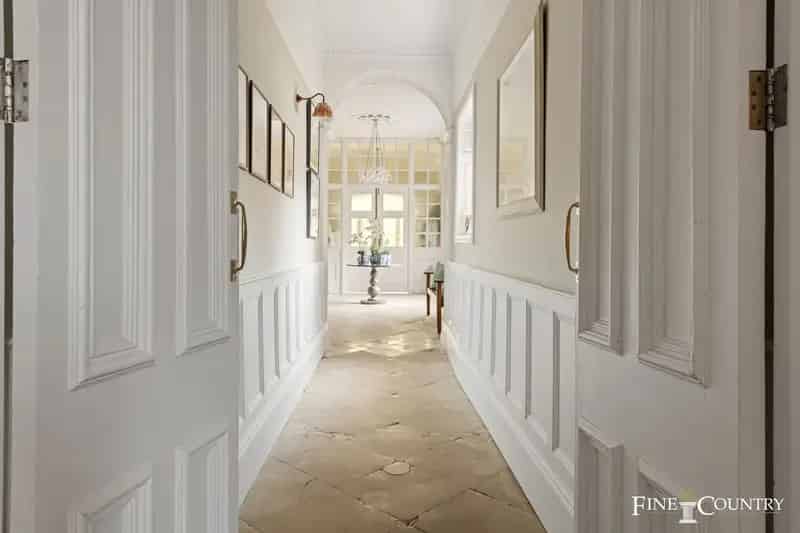 12 Bedroom Georgian House with Pool and 2.5 Acres