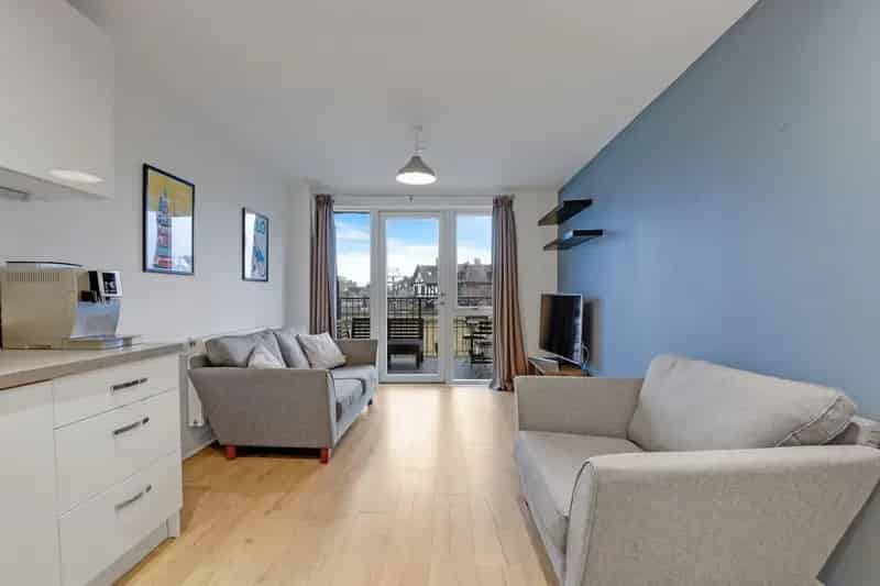 2 Bedroom Flat House to Rent