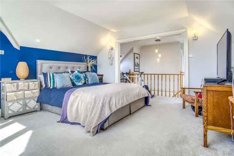 3 Bedroom Apartment Lower Parkstone Private Garden Garage Parking