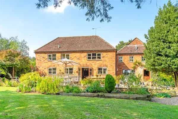 Charming 17th Century Family Home with 5 Bedrooms and Stunning Views