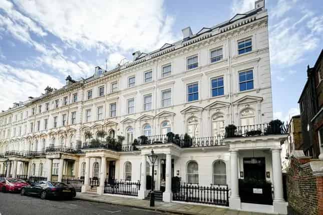 Flat for Rent in Prince Of Wales Terrace Kensington London W8