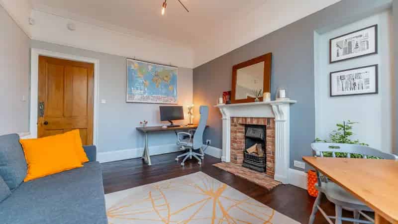 Glasgow West End 1-Bedroom Flat Near University